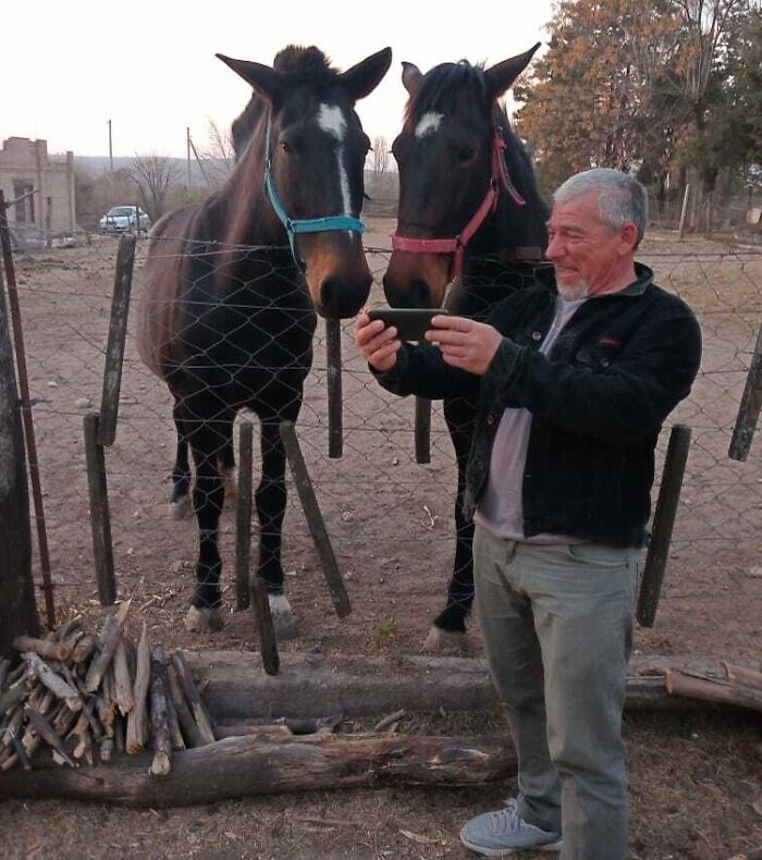 My Parents Just Got Internet (Bialet Massé) And My Dad Is Already Showing Videos To The Neighbors