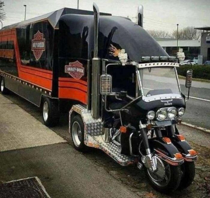 This Motorcycle Was Made Into An 18-Wheeler… Type, Thing