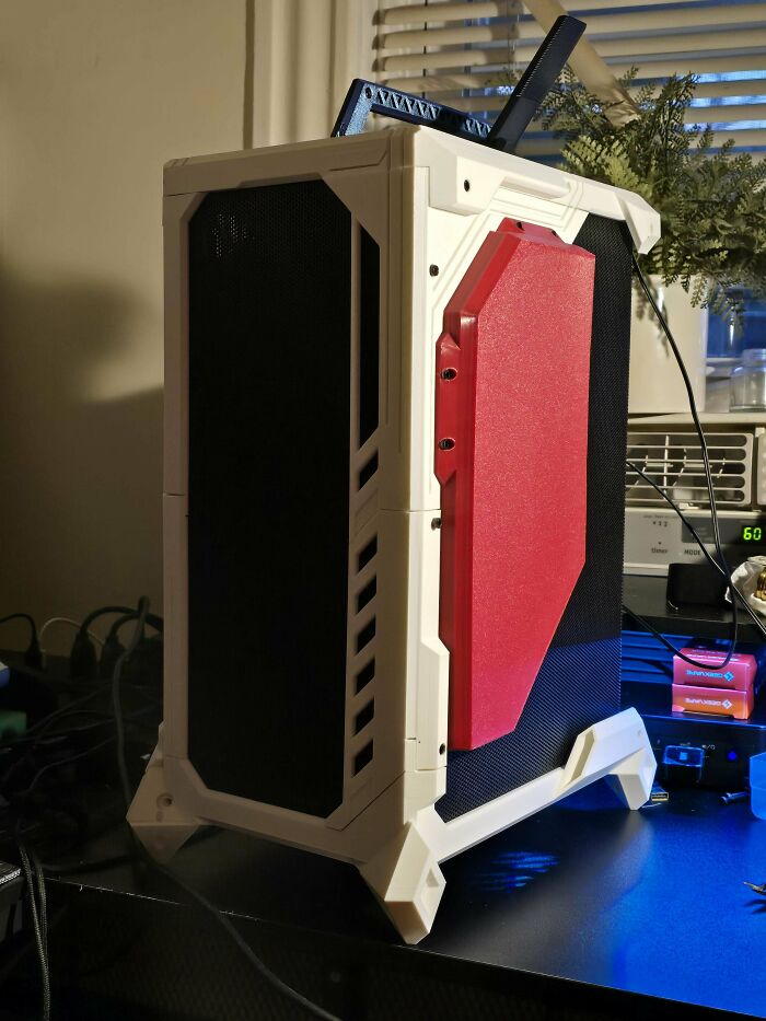 Cyberpunk Patriot Custom Itx PC Build - 3D Printed And Modelled Panels
