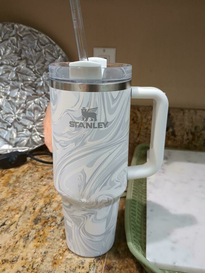 My Teen Found Her Dumpster Holy Grail Today On Our Sunday Apartment Dive