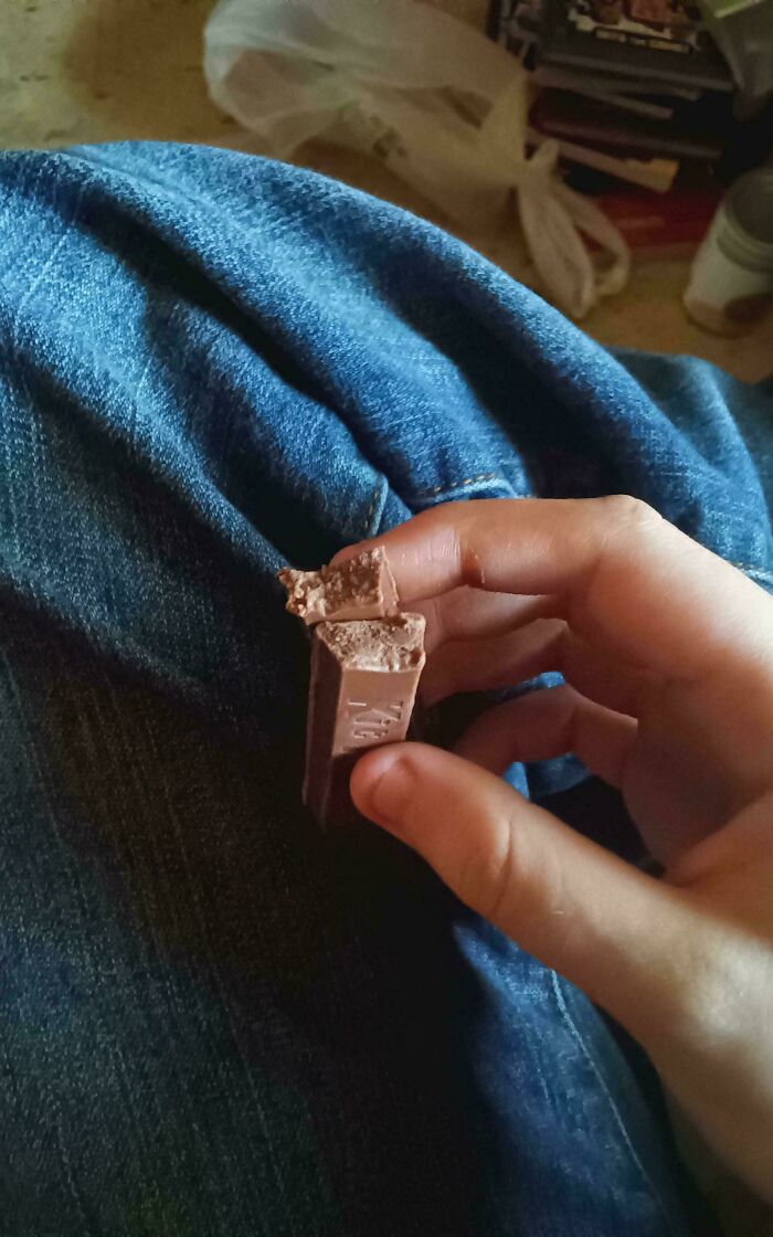 My Kitkat Has No Wafer🙁
