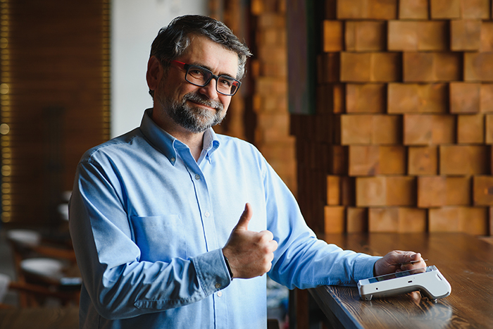 CEO Brought To Tears By Mom Who Came In To Work 2 Days After Giving Birth, Gets Destroyed Online CEO Brought To Tears By Mom Who Came In To Work 2 Days After Giving Birth, Gets Destroyed Online