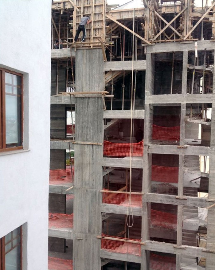 My Dad Is Working Abroad In Turkey And Sends Me This Guy Who's Seven Stories Up