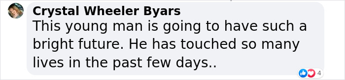“Please Help Bury My Mama”: 11-Year-Old Boy Stands On Roadside For Two Days To Raise Money “Please Help Bury My Mama”: 11-Year-Old Boy Stands On Roadside For Two Days To Raise Money