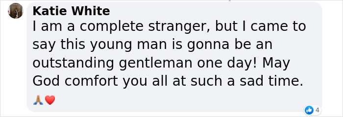 “Please Help Bury My Mama”: 11-Year-Old Boy Stands On Roadside For Two Days To Raise Money “Please Help Bury My Mama”: 11-Year-Old Boy Stands On Roadside For Two Days To Raise Money