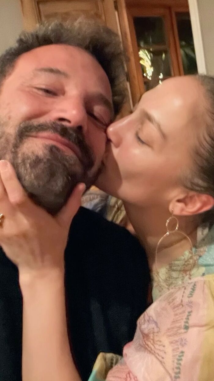 Jennifer Lopez, Ben Affleck Have Been Over For Months, But He’s Still “Very Protective” Of Her Jennifer Lopez, Ben Affleck Have Been Over For Months, But He’s Still “Very Protective” Of Her