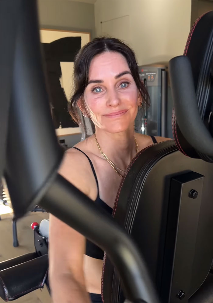 After Turning 60, Courteney Cox Mocks Her Wellness Routine, Which Involves &ldquo;Cryotherapy&rdquo;