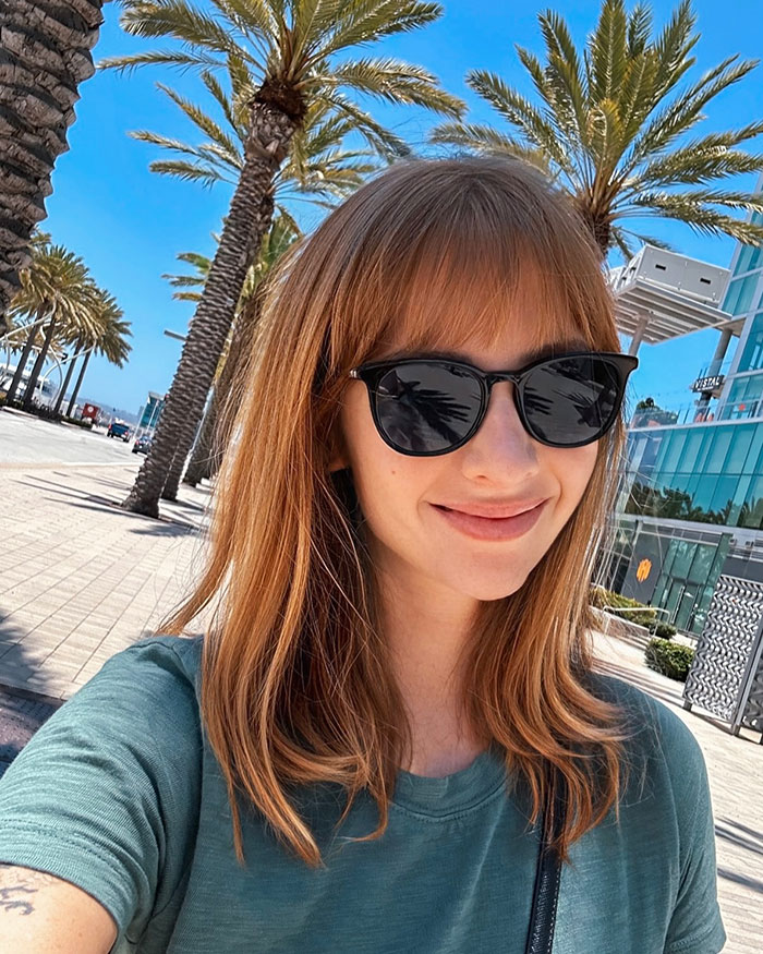 Woman&rsquo;s Creepy Airport Text Goes Viral: &ldquo;I Saw Your Number On Your Luggage Tag&rdquo;