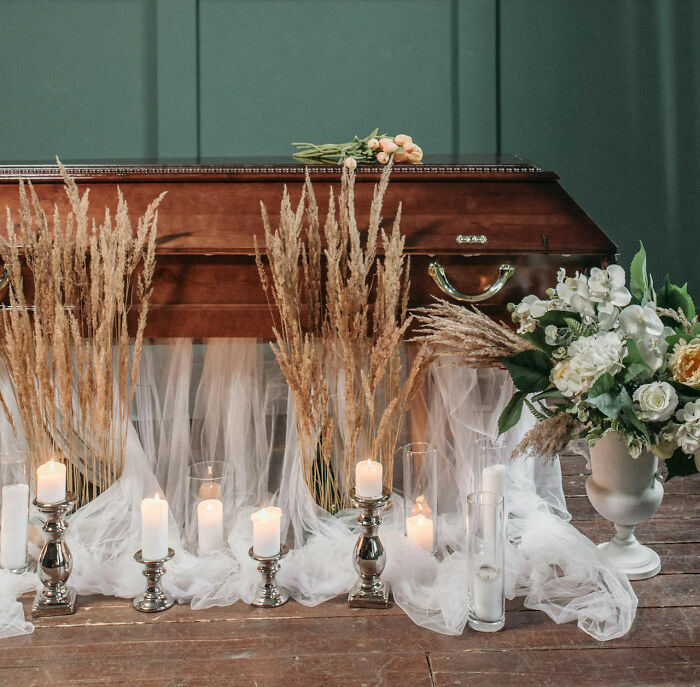 “We Can Hear You”: 30 Things Employees Know That Customers Usually Don’t