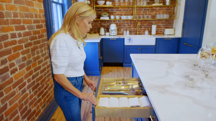 Reese Witherspoon Can&rsquo;t Believe How Her Cluttered Kitchen Looks After &ldquo;Incredible&rdquo; Makeover