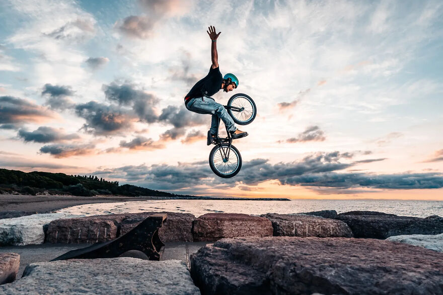 Silver In Urban And Extreme: "Elia's Tuck No Hand" By Stefan Nita