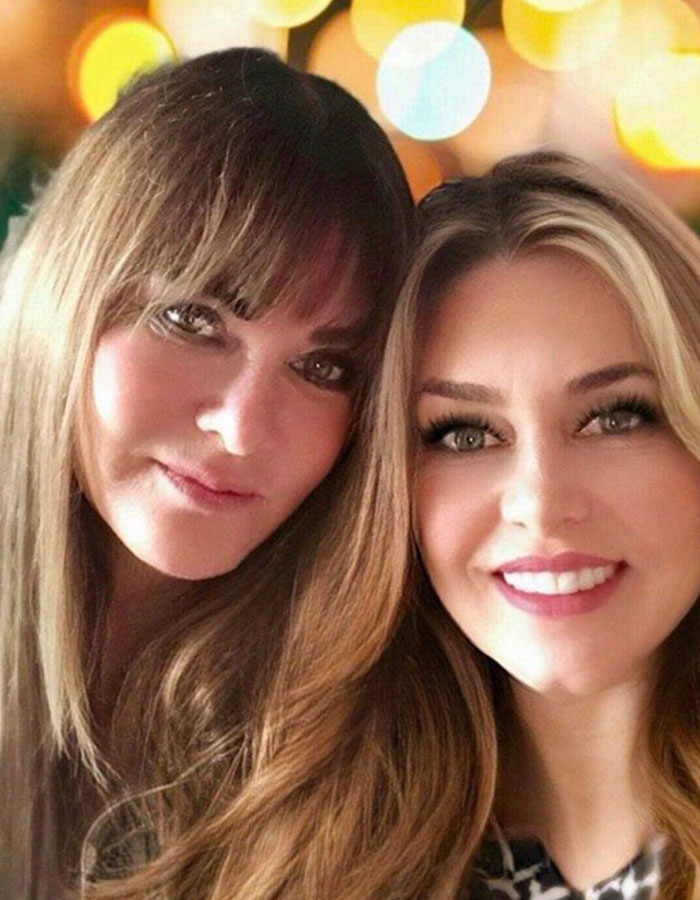 Real Housewife Of Orange County Star&rsquo;s Ridiculously Edited Selfie Gets Called Out By Daughter