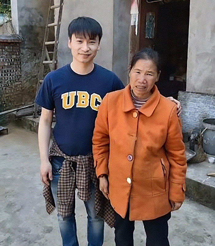 &ldquo;Where Have You Been?&ldquo;: Man Finds Birth Mom Nearly 3 Decades After Getting Lost In China