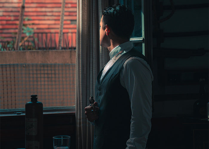 “Taking Cheerful Selfies In Inappropriate Places”: 30 Major Travel Mistakes Tourists Still Make