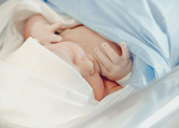 Woman Reports Boss To HR After He Forces Her To Go To Meeting During Labor, Coworkers Hate Her