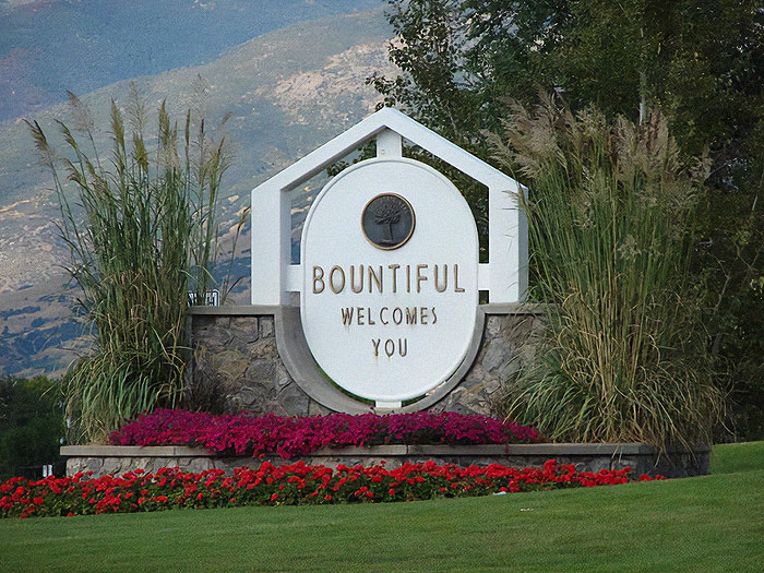 "You’re Trafficking Your Own Daughter": Man Reveals Horrifying Practices In Polygamy Cult "You’re Trafficking Your Own Daughter": Man Reveals Horrifying Practices In Polygamy Cult