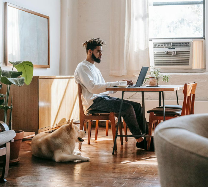 &ldquo;Lead By Example&rdquo;: CEO Forced To Backtrack His Return-To-Office Policy After Malicious Compliance