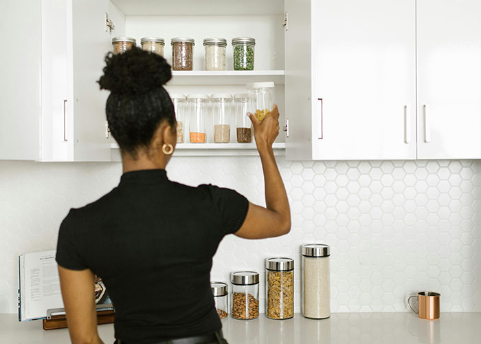 “What The Hell”: Woman Gets A Chore Chart To Prove A Point To Husband “What The Hell”: Woman Gets A Chore Chart To Prove A Point To Husband