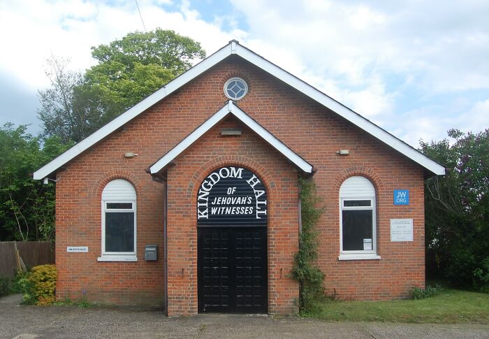 30 Regrettable Life Choices That Led People To Hate How They Spent Their 20s