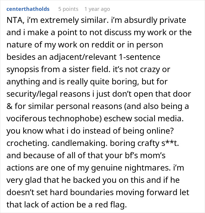 Woman Can’t Trust Son’s GF With No Social Media And A Secretive Job, Tries To Hack Her Phone Woman Can’t Trust Son’s GF With No Social Media And A Secretive Job, Tries To Hack Her Phone