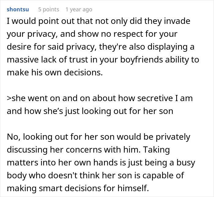 Woman Can’t Trust Son’s GF With No Social Media And A Secretive Job, Tries To Hack Her Phone Woman Can’t Trust Son’s GF With No Social Media And A Secretive Job, Tries To Hack Her Phone