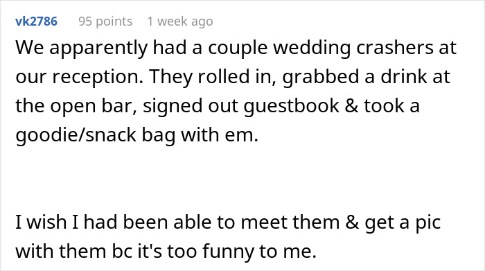 Couple Sneaks Into Random Wedding With 11 Dollar And 54 Cent Gift, Leaving Spouses In Stitches Couple Sneaks Into Random Wedding With 11 Dollar And 54 Cent Gift, Leaving Spouses In Stitches