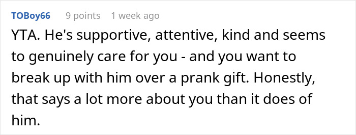 Woman Is Told She&rsquo;s &ldquo;Overreacting And Conservative&rdquo; After Her Reaction To Lingerie Prank