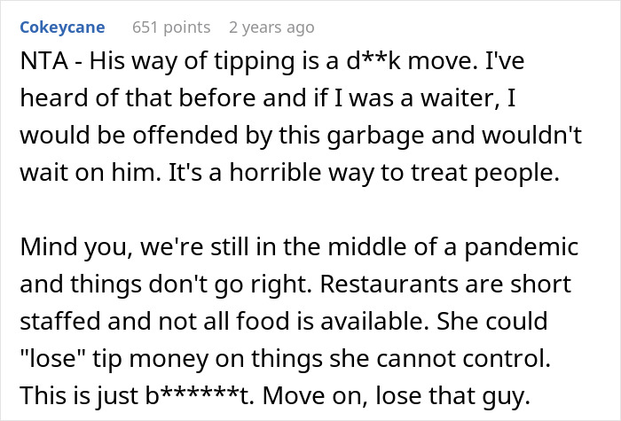 Man Plays Cruel Game With Waiter&rsquo;s Tip &ldquo;To Ensure Good Service,&rdquo; His Date Refuses To Play Along