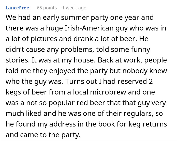 Couple Sneaks Into Random Wedding With 11 Dollar And 54 Cent Gift, Leaving Spouses In Stitches Couple Sneaks Into Random Wedding With 11 Dollar And 54 Cent Gift, Leaving Spouses In Stitches