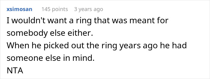 Woman’s Family And Friends' Opinions Split As She Rejects Proposal, Seeks Advice Online Woman’s Family And Friends' Opinions Split As She Rejects Proposal, Seeks Advice Online