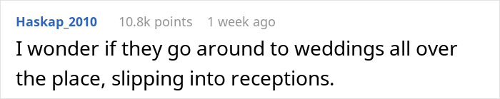 Couple Sneaks Into Random Wedding With 11 Dollar And 54 Cent Gift, Leaving Spouses In Stitches Couple Sneaks Into Random Wedding With 11 Dollar And 54 Cent Gift, Leaving Spouses In Stitches