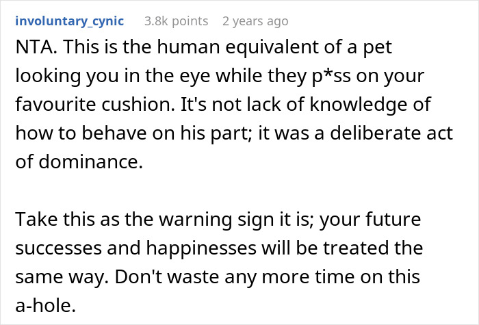 Man Eats Bruschetta And Pasta With Hands, Makes GF Leave The Restaurant Embarrassed Man Eats Bruschetta And Pasta With Hands, Makes GF Leave The Restaurant Embarrassed