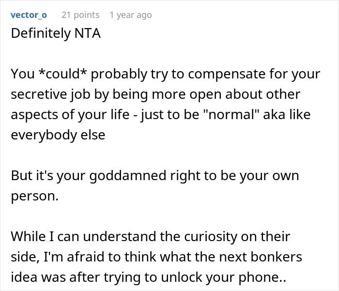 Woman Can’t Trust Son’s GF With No Social Media And A Secretive Job, Tries To Hack Her Phone Woman Can’t Trust Son’s GF With No Social Media And A Secretive Job, Tries To Hack Her Phone