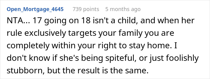 Woman Accused Of Throwing A Tantrum After Boycotting Sister’s Wedding Because Of Her Dumb New Rule Woman Accused Of Throwing A Tantrum After Boycotting Sister’s Wedding Because Of Her Dumb New Rule