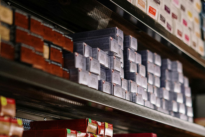 30 People Share Scams They’ve Seen Customers Try To Pull