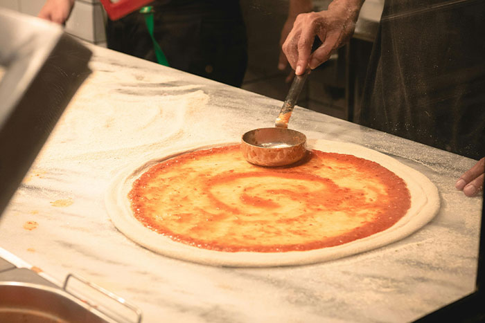 30 People Share Scams They’ve Seen Customers Try To Pull