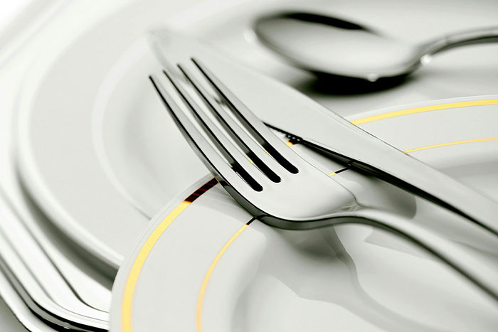 30 People Share Scams They’ve Seen Customers Try To Pull