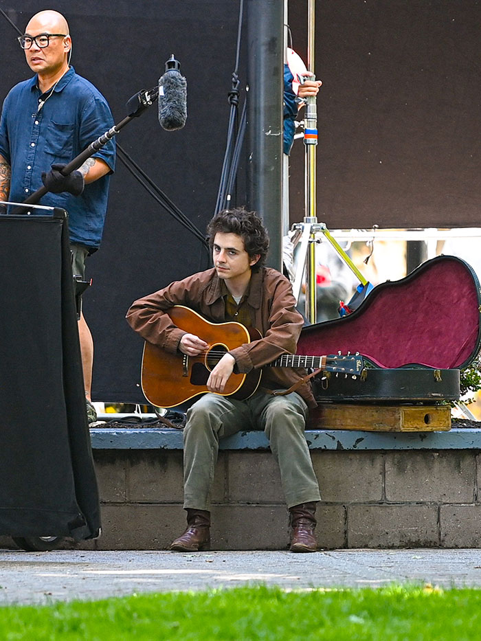 Did Timoth&eacute;e Chalamet Sing The Songs In Bob Dylan Biopic &lsquo;A Complete Unknown&rsquo;?