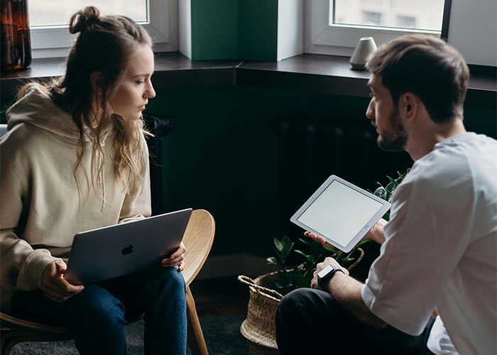 Man Dumps GF After She Expects Him To Foot $1,100 Bill Since He&rsquo;s &ldquo;The Man,&rdquo; Starts To Regret It