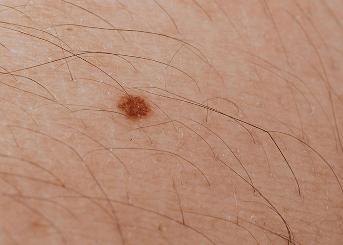 40 Hilarious Twin Mix-Up Stories That Are Almost Too Embarrassing To Share