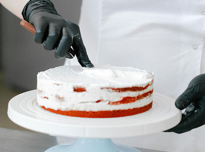 Client Drops “Take It Or Leave It” On Baker After Offering $50 For A Wedding Cake, They Leave Client Drops “Take It Or Leave It” On Baker After Offering $50 For A Wedding Cake, They Leave