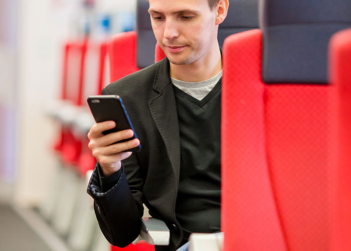 16-Year-Old Plane Passenger Can't Stop Man's Unwanted Advances, So The Crew Intervenes 16-Year-Old Plane Passenger Can't Stop Man's Unwanted Advances, So The Crew Intervenes