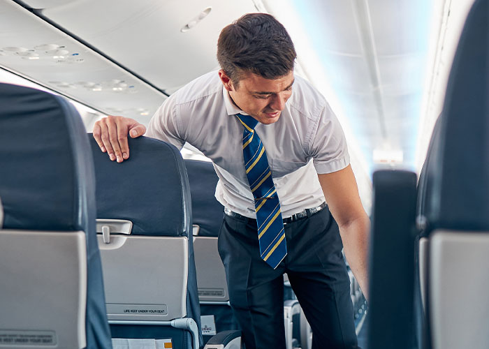 16-Year-Old Plane Passenger Can't Stop Man's Unwanted Advances, So The Crew Intervenes 16-Year-Old Plane Passenger Can't Stop Man's Unwanted Advances, So The Crew Intervenes