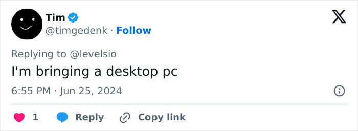 American Can&rsquo;t Understand Why European Cafes Are Banning Laptops, Gets A Reality Check