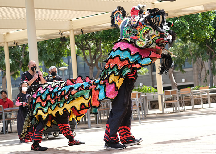 Internet Is Loving This Supportive Kung Fu Teacher&rsquo;s Malicious Compliance To A Sexist Client