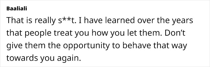 Friends Of 13 Years Turn Their Back On Woman After She Arrives Late For Party, She's Shocked Friends Of 13 Years Turn Their Back On Woman After She Arrives Late For Party, She's Shocked