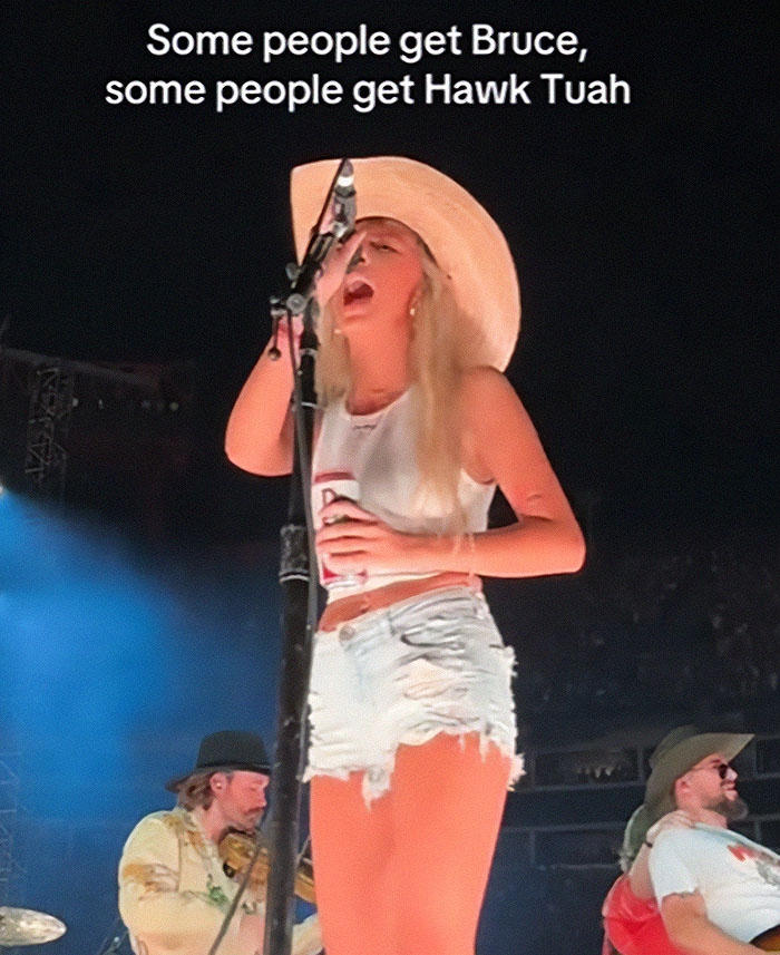“Hawk Tuah Girl” Stuns Thousands After First Public Appearance At Zach Bryan Show “Hawk Tuah Girl” Stuns Thousands After First Public Appearance At Zach Bryan Show