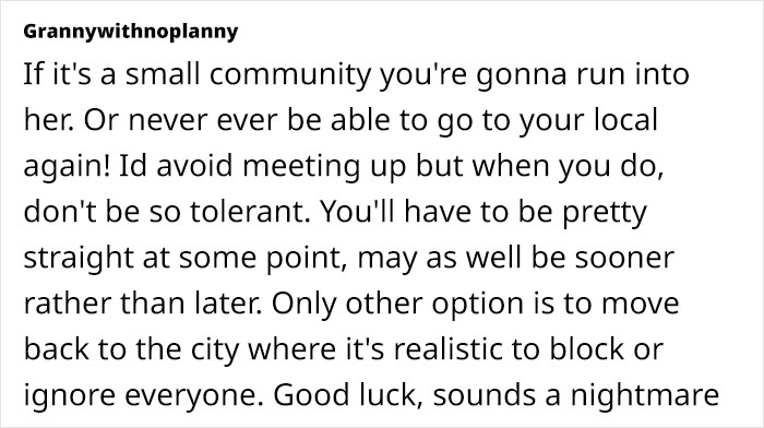 Woman Can&rsquo;t Stand Weird Neighbor Who Keeps Embarrassing Her, Sparks Discussion Online