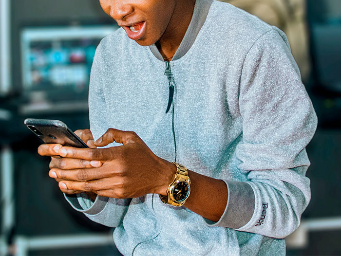 "Diabolically Simple": Person Gets Back At Guy With Same Phone Number, Internet Cheers