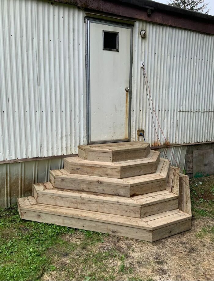 30 Times People Spotted Something That Confused Them So Much They Had To Share The Pics Online